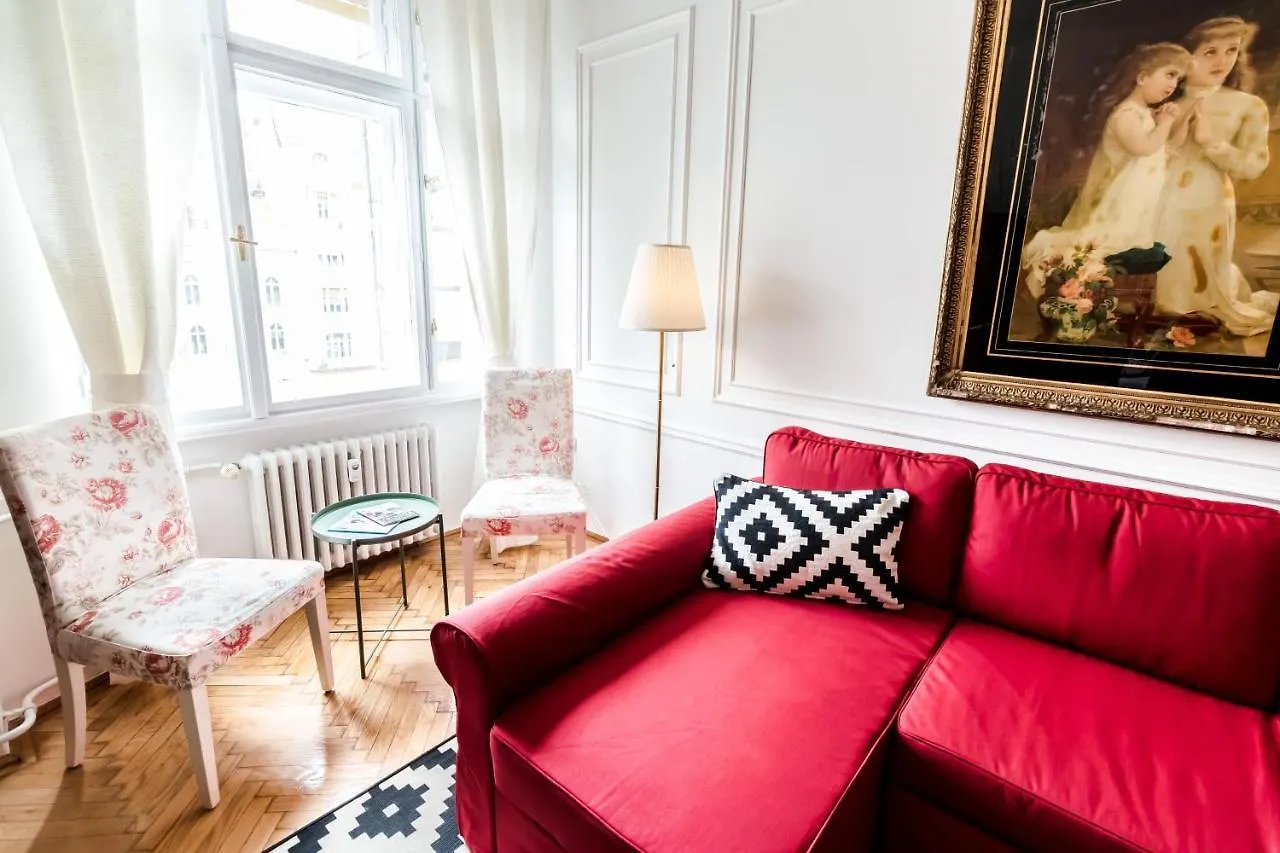 Golden Esthetic With Red Sofa Apartment Budapest Hungría
